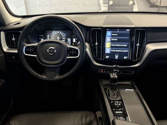 VOLVO-XC60-2.0 T5 GASOLINA MOMENTUM AWD GEARTRONIC VOLVO-XC60-2018