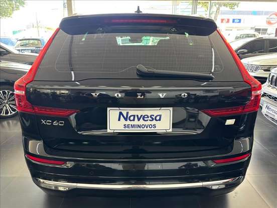 VOLVO-XC60-2021