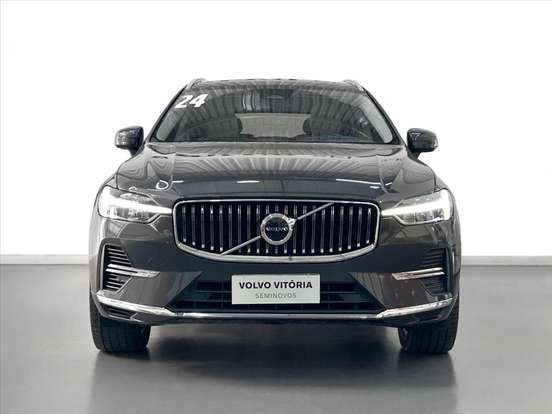 VOLVO-XC60-2024