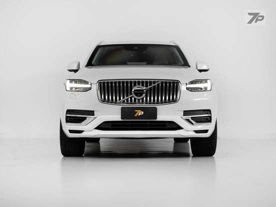 VOLVO-XC90-2021