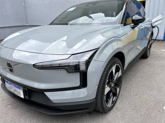 VOLVO EX30 69 KW ELÉTRICO ULTRA