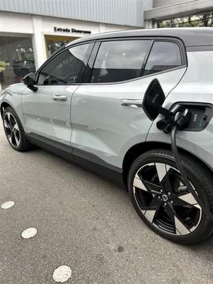VOLVO-EX30-2024