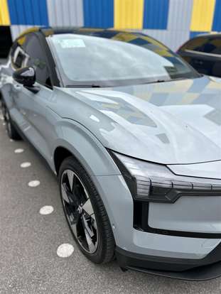 VOLVO-EX30-2024