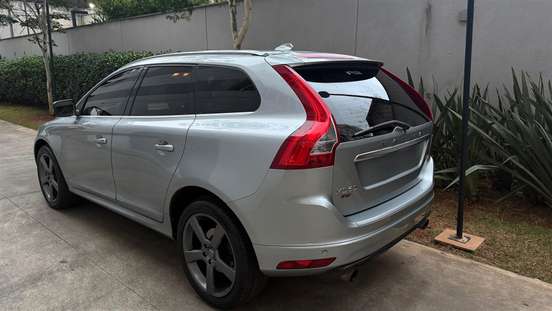 VOLVO-XC60-2.0 T5 R DESIGN TURBO GASOLINA 4P AUTOMÁTICO VOLVO-XC60-2014
