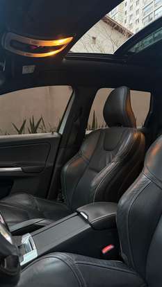 VOLVO-XC60-2014