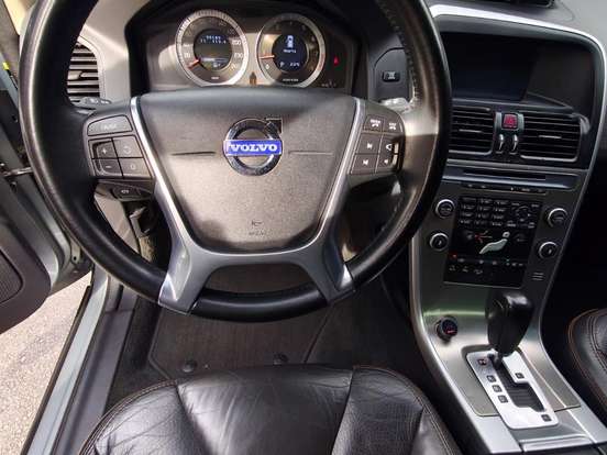 VOLVO-XC60-3.0 DYNAMIC AWD TURBO GASOLINA 4P AUTOMÁTICO VOLVO-XC60-2009