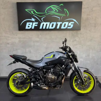 YAMAHA MT-07 ABS YAMAHA MT-07 ABS