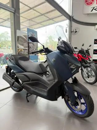 YAMAHA XMAX 250 CONNECTED ABS YAMAHA XMAX 250 CONNECTED ABS