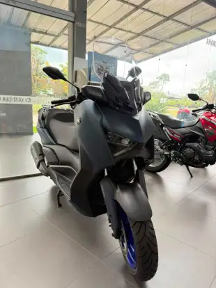 YAMAHA-XMAX 250 CONNECTED ABS-2025