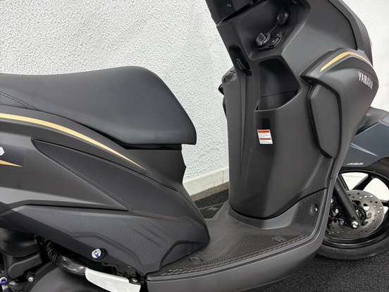 YAMAHA-FLUO 125 HYBRID CONNECTED ABS YAMAHA-FLUO 125 HYBRID CONNECTED ABS-2026