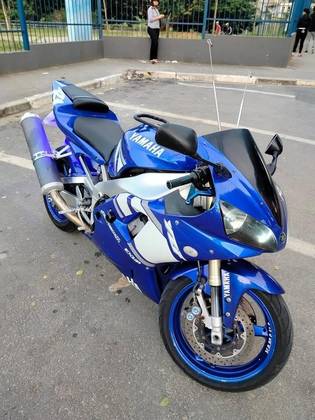 YAMAHA YZF R1 