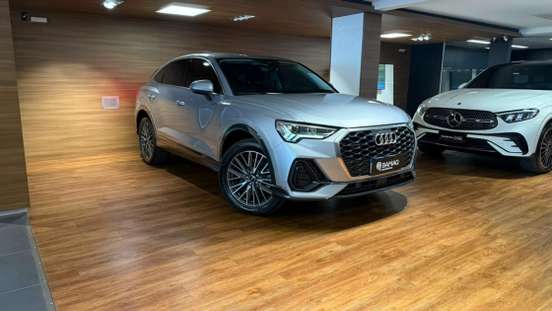 AUDI-Q3-2023