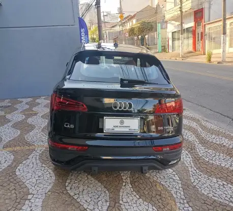 AUDI-Q5-2023