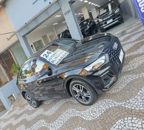 AUDI-Q5-2023