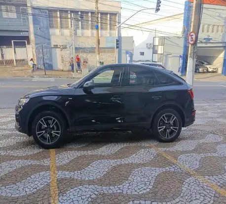 AUDI-Q5-2023