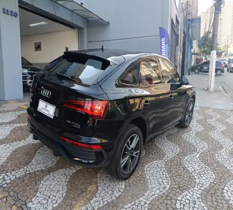 AUDI-Q5-2023