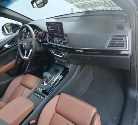 AUDI-Q5-2023