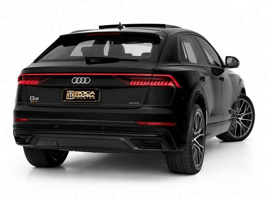 AUDI-Q8-2022