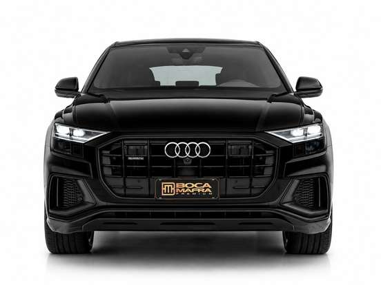 AUDI-Q8-2022