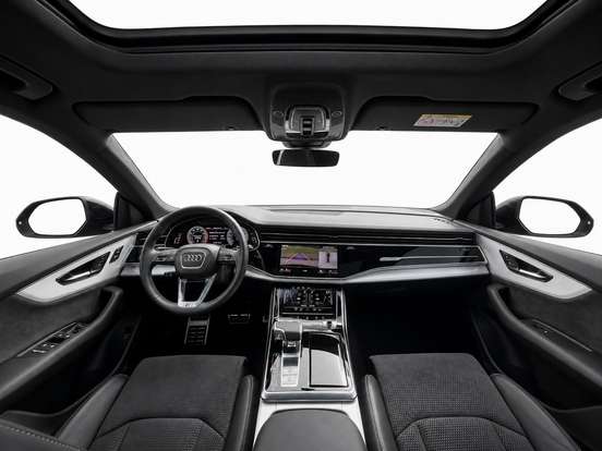 AUDI-Q8-2022