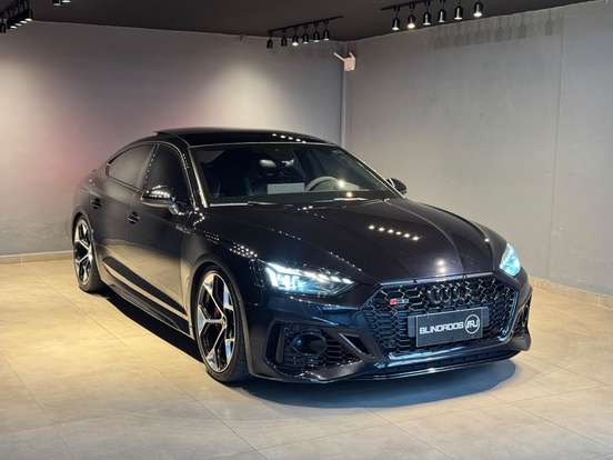 AUDI-RS5-2023
