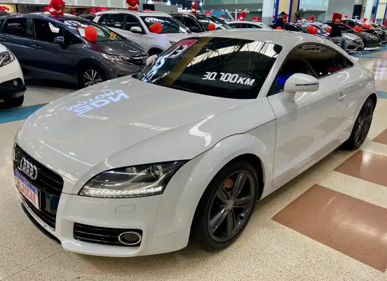 AUDI-TT-2012