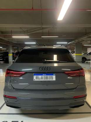 AUDI-Q3-2021