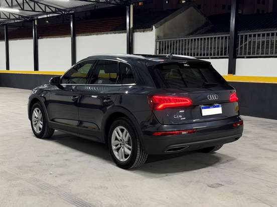 AUDI-Q5-2019