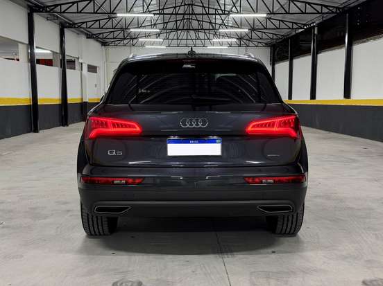 AUDI-Q5-2019