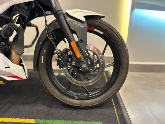 BAJAJ-PULSAR N150 BAJAJ-PULSAR N150-2025