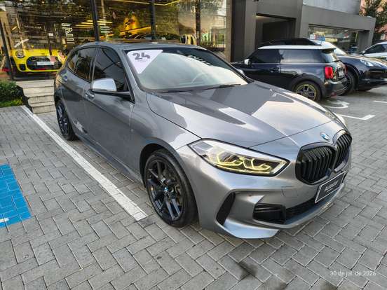 BMW-118i-2023