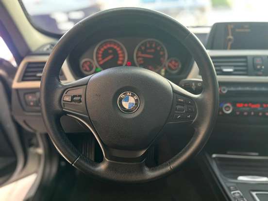 BMW-316i-2014