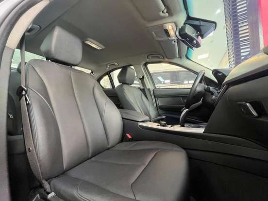BMW-316i-2014