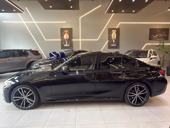 BMW-320i-2.0 16V TURBO GASOLINA M SPORT AUTOMÁTICO BMW-320i-2020