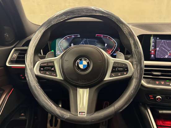 BMW-320i-2021