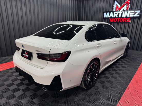 BMW-320i-2024