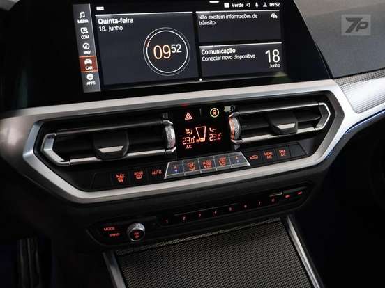 BMW-320i-2020