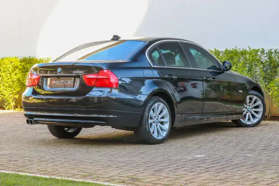 BMW-325i-2009