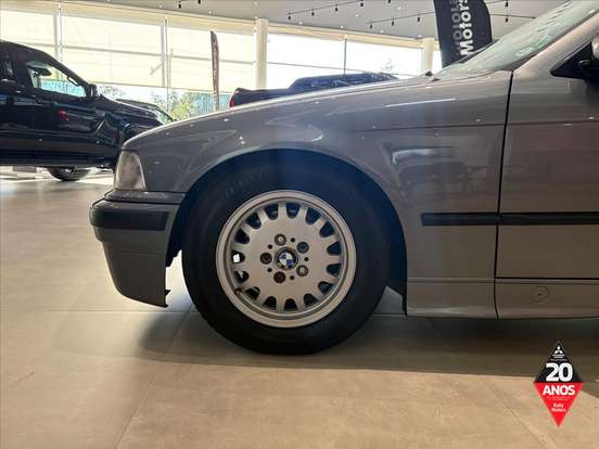 BMW-325i-2.5 SEDAN 24V GASOLINA 4P AUTOMÁTICO BMW-325i-1994