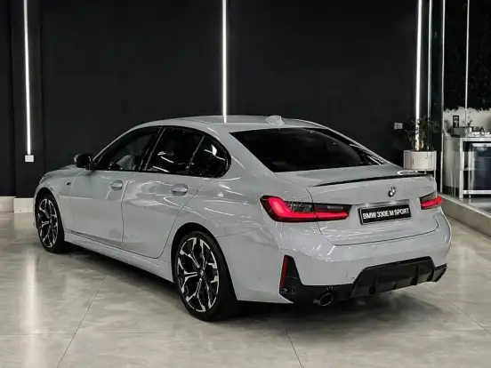 BMW-330e-2.0 16V TURBO HÍBRIDO M SPORT AUTOMÁTICO BMW-330e-2026