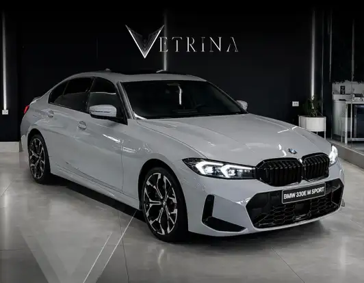BMW-330e-2026