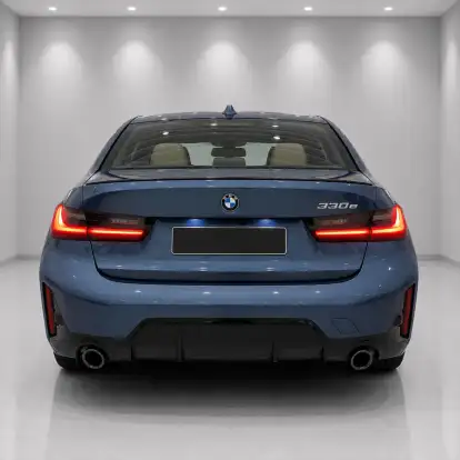 BMW-330e-2026