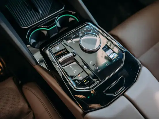 BMW-530e-2025