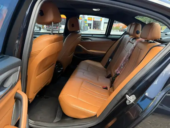 BMW-540i-2017
