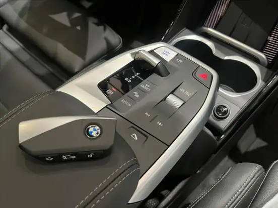 BMW-iX1-ELÉTRICO XDRIVE30 M SPORT BMW-iX1-2025