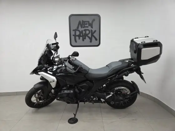 BMW R 1300 GS TRIPLE BLACK BMW R 1300 GS TRIPLE BLACK