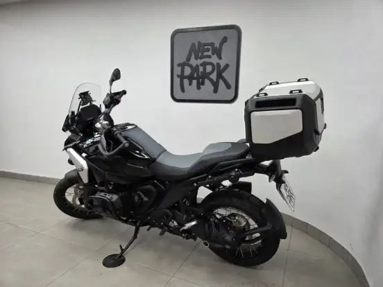 BMW-R 1300 GS TRIPLE BLACK-2024