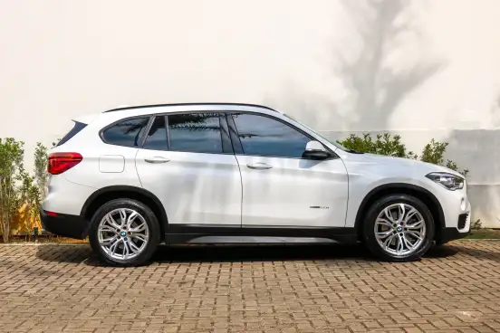 BMW-X1-2.0 16V TURBO ACTIVEFLEX SDRIVE20I 4P AUTOMÁTICO BMW-X1-2018