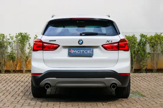 BMW-X1-2.0 16V TURBO ACTIVEFLEX SDRIVE20I 4P AUTOMÁTICO BMW-X1-2018