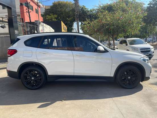 BMW-X1-2.0 16V TURBO ACTIVEFLEX SDRIVE20I 4P AUTOMÁTICO BMW-X1-2020